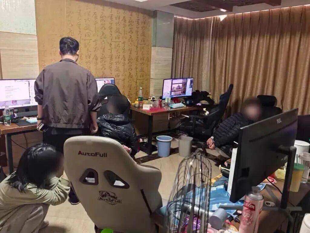 12人卖出1.8亿单，国内最大的Steam黑产浮出水面
